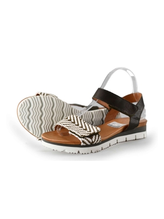 AQA Sandalen