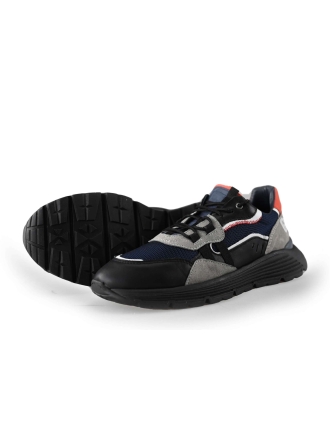 Giga Sneakers