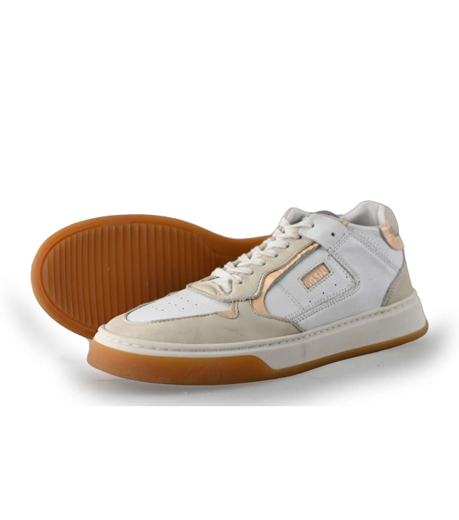 Giga Sneakers