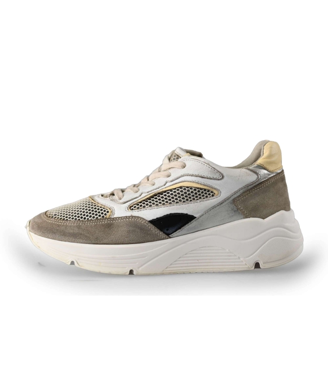 Giga Sneakers