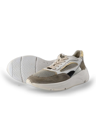Giga Sneakers