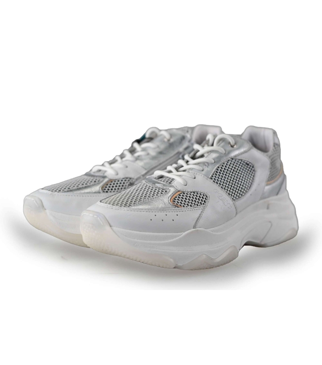 Giga Sneakers