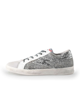 Giga Sneakers