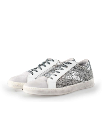 Giga Sneakers