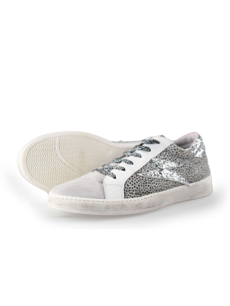 Giga Sneakers