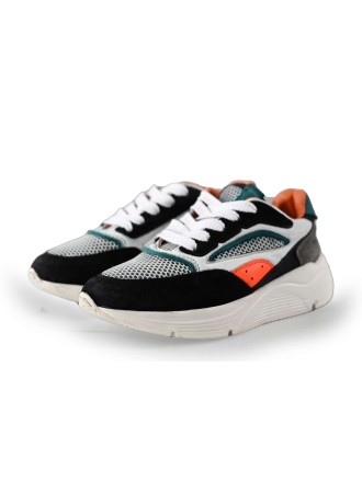 Giga Sneakers
