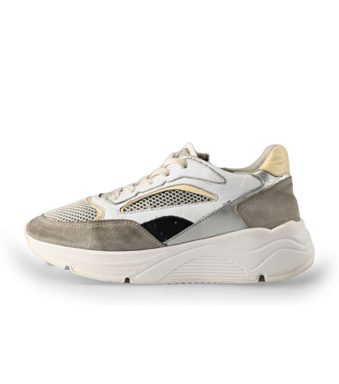 Giga Sneakers
