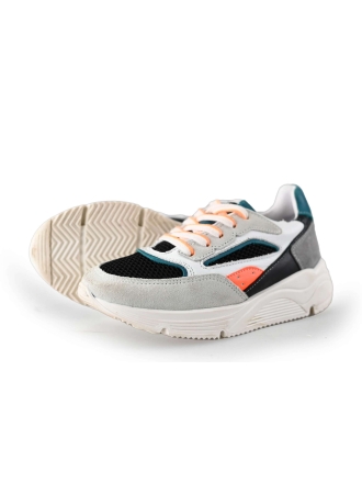 Giga Sneakers