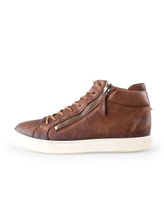 AQA Sneakers