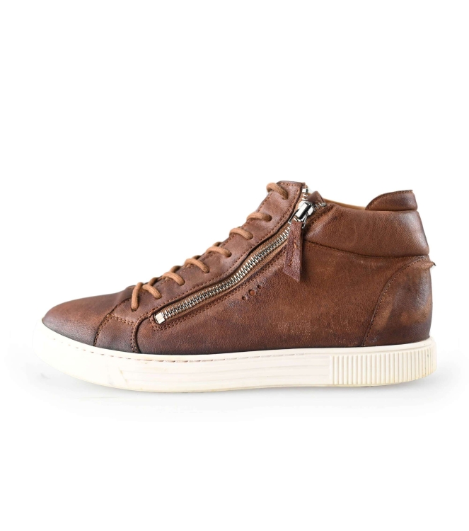 AQA Sneakers