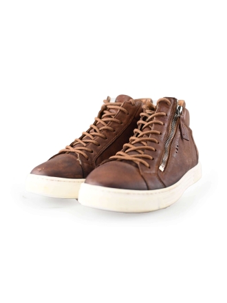 AQA Sneakers