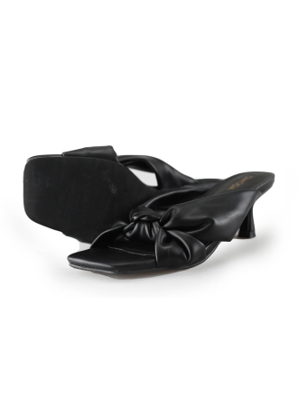 Omoda Sandalen