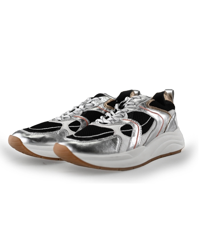 Omoda Sneakers