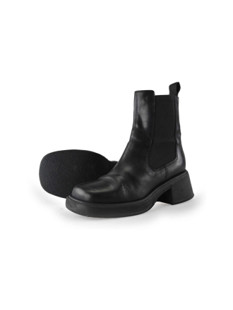 Vagabond Chelsea boots