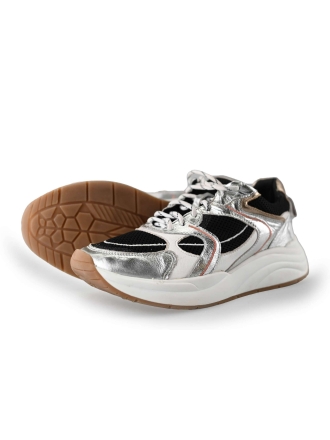 Omoda Sneakers