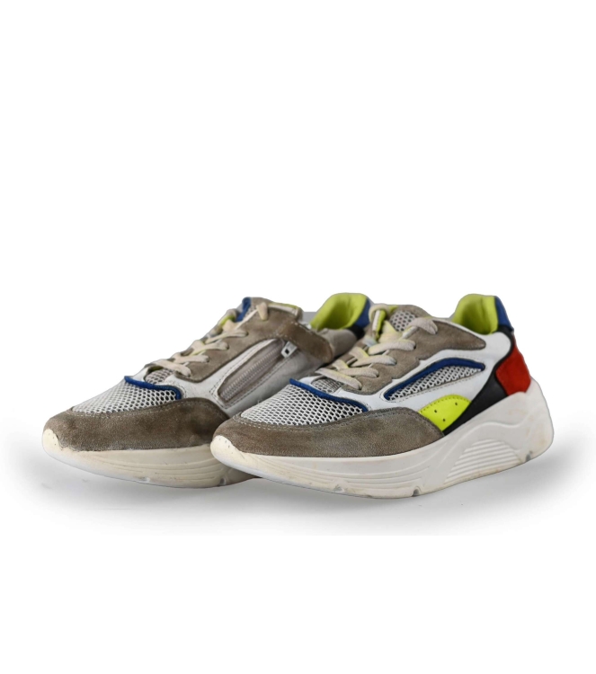 Giga Sneakers