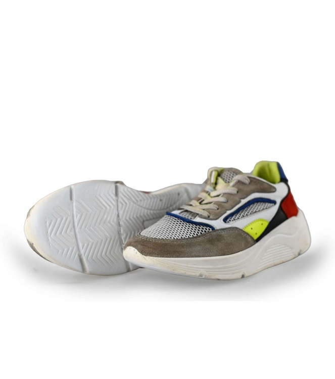 Giga Sneakers