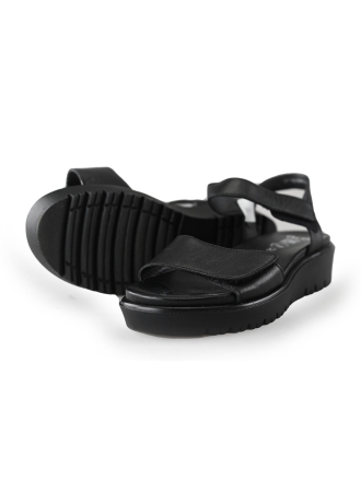 Ara Sandalen