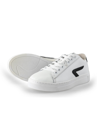 Hub Sneakers