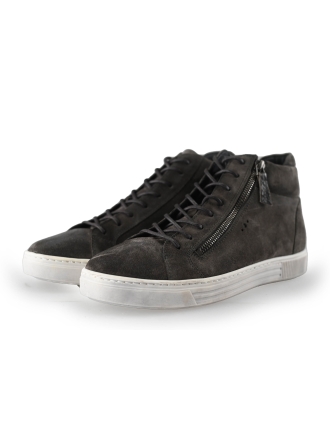 AQA Sneakers