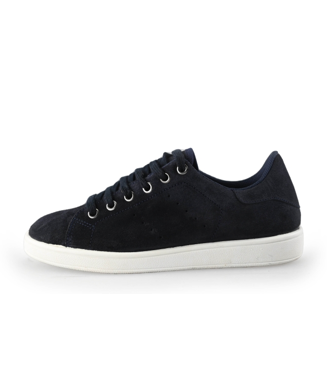 Q-fit Sneakers