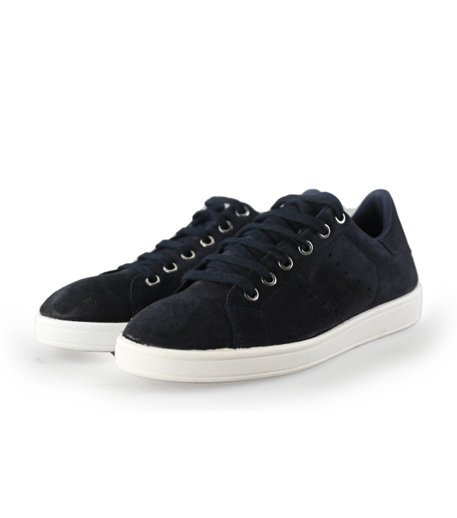 Q-fit Sneakers