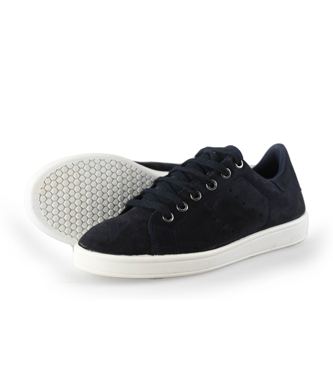 Q-fit Sneakers