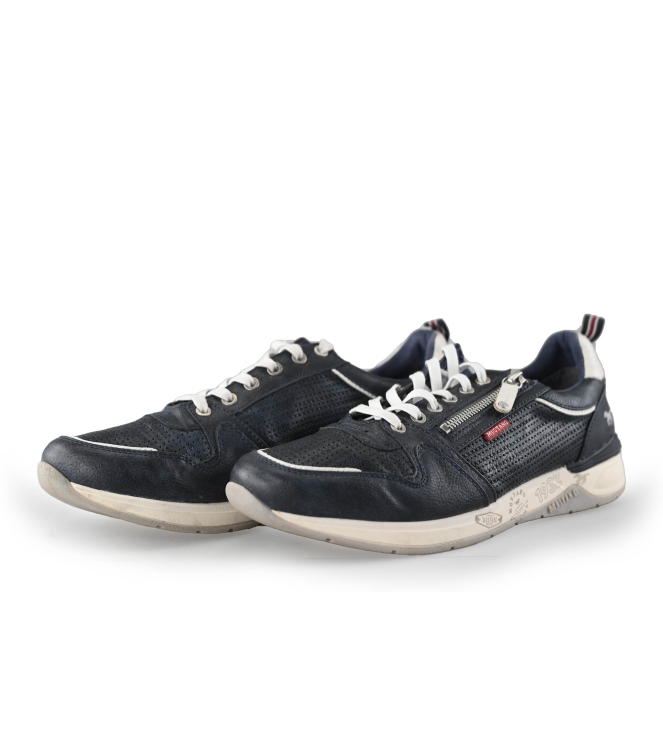 Mustang Sneakers