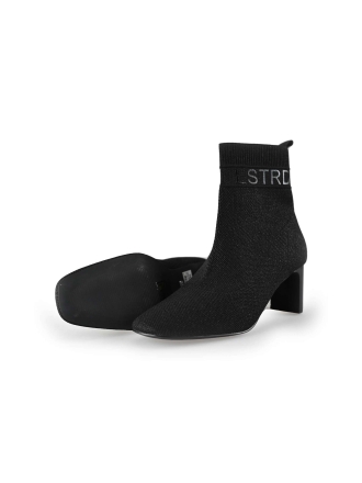 Lastrada Pumps