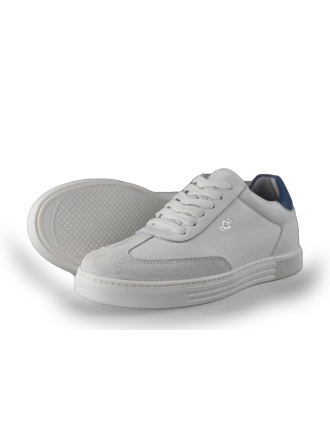 AQA Sneakers