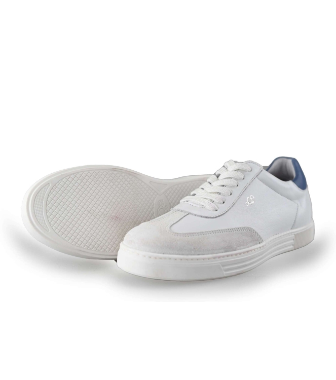 AQA Sneakers