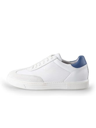 AQA Sneakers