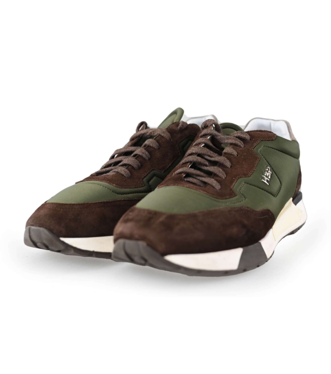 H32 Sneakers