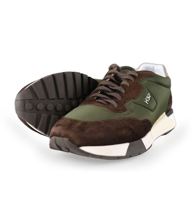 H32 Sneakers