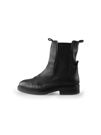 Chelsea boots