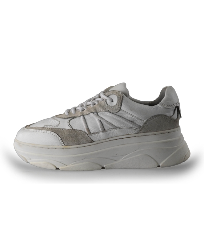 Omoda Sneakers