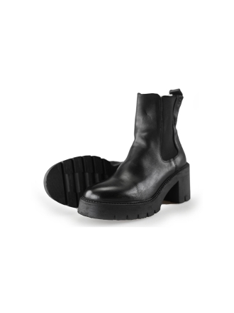 Tamaris Chelsea boots