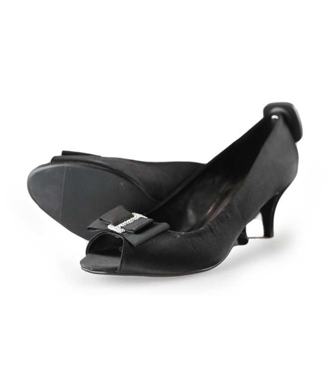 Nada Pumps