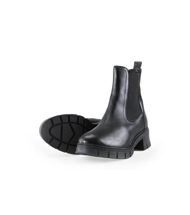 Nelson Chelsea boots