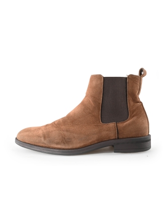 Chelsea boots