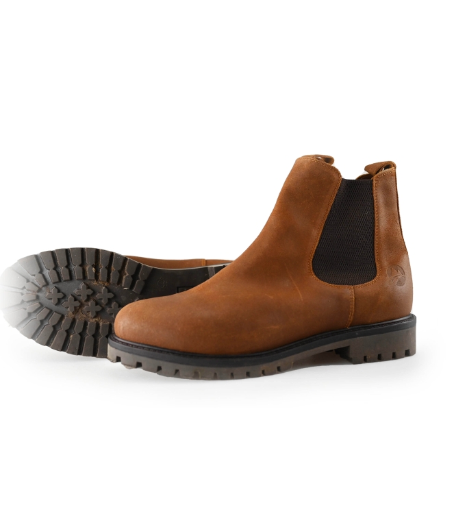 Travelin Chelsea boots