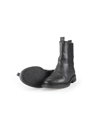 Chelsea boots