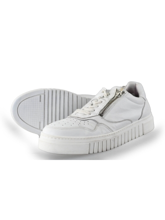AQA Sneakers