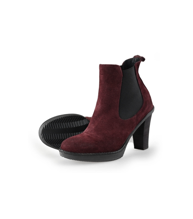 Cypress Chelsea boots