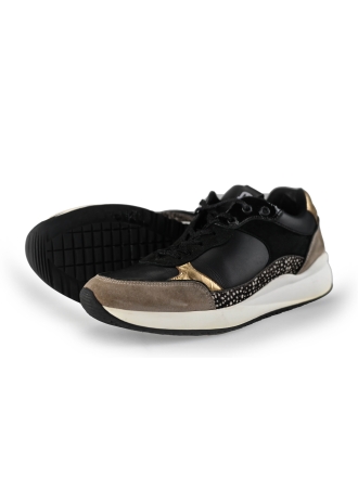 Maruti Sneakers