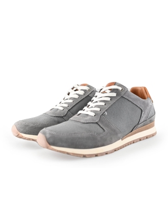 Travelin Sneakers