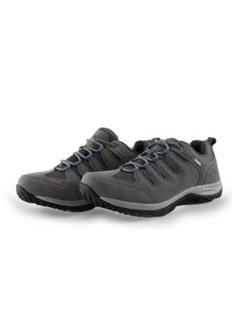 Travelin Sneakers