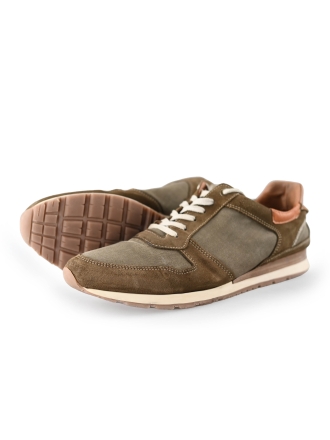 Travelin Sneakers