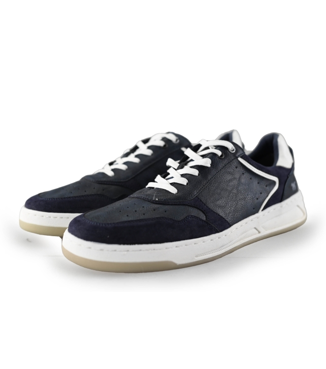 Mua Sneakers