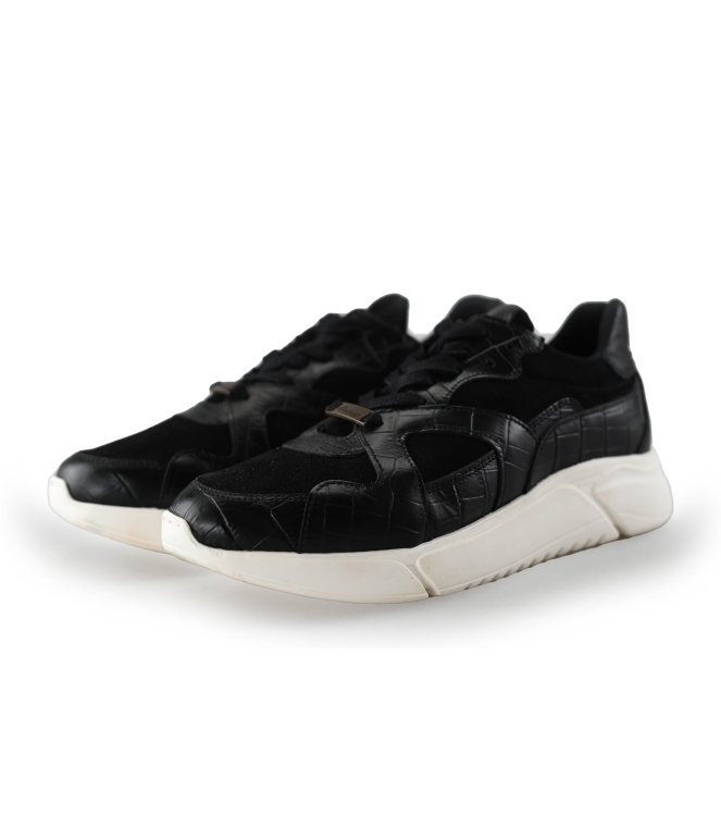 Norgz Sneakers